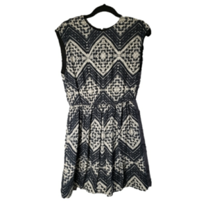 Alice + Olivia navy blue & cream summer dress w weighted lining